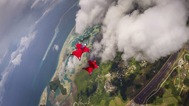 BASE Jumping
