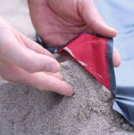 Matador Pocket Blanket 2.0 Review (Light & Compact) ⋆ Expert World Travel