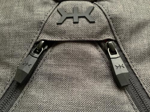 knack bag pack external zippers