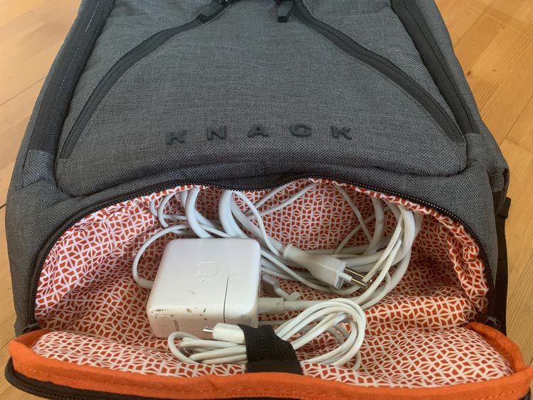 Knack pack bottom pocket for cables