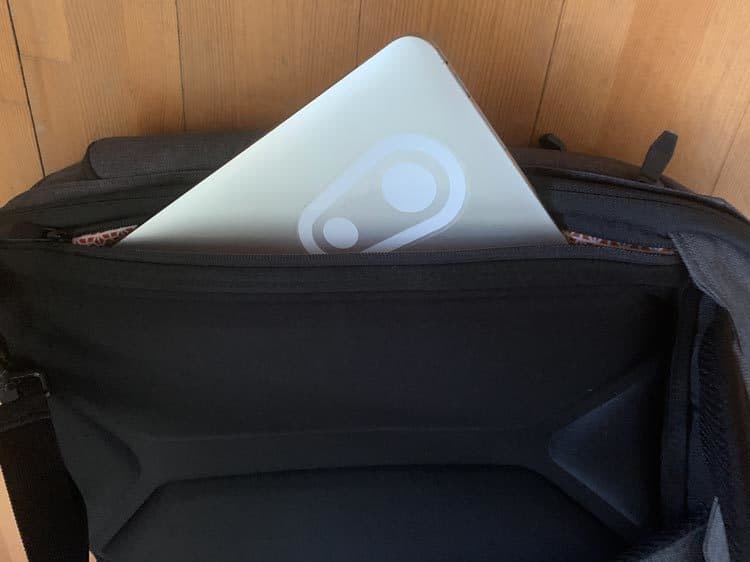 knack pack laptop pocket