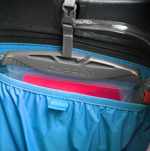 osprey aura 50 internal hydration sleeve
