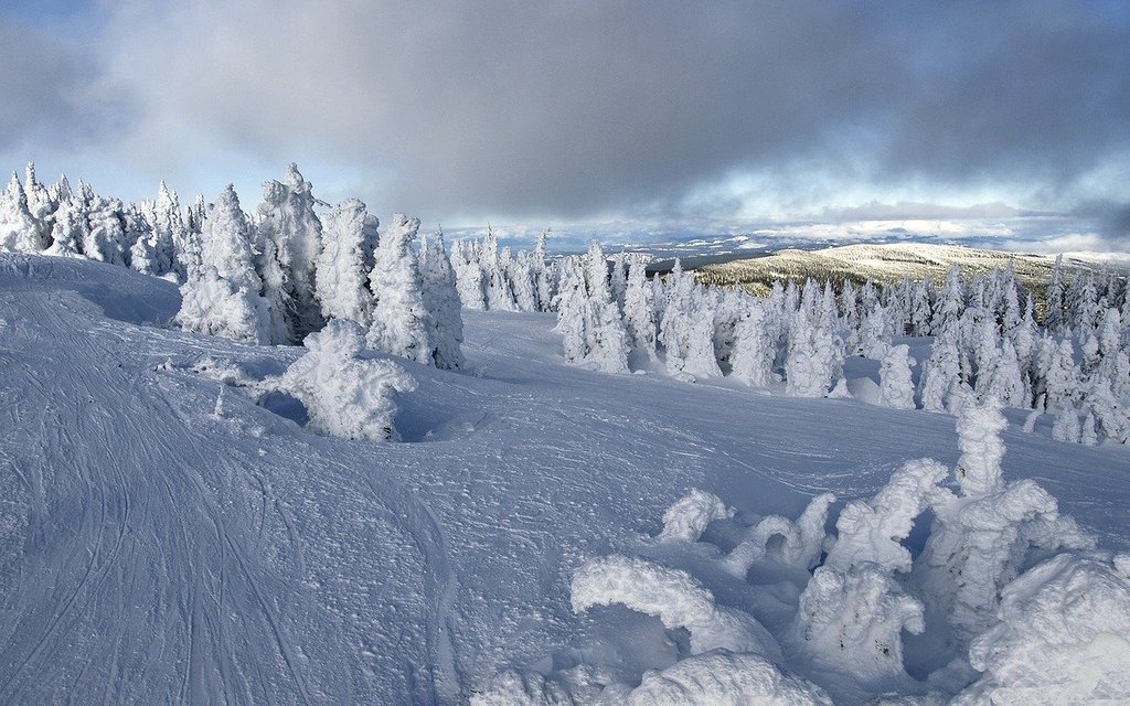 sun peaks best ski resort canada