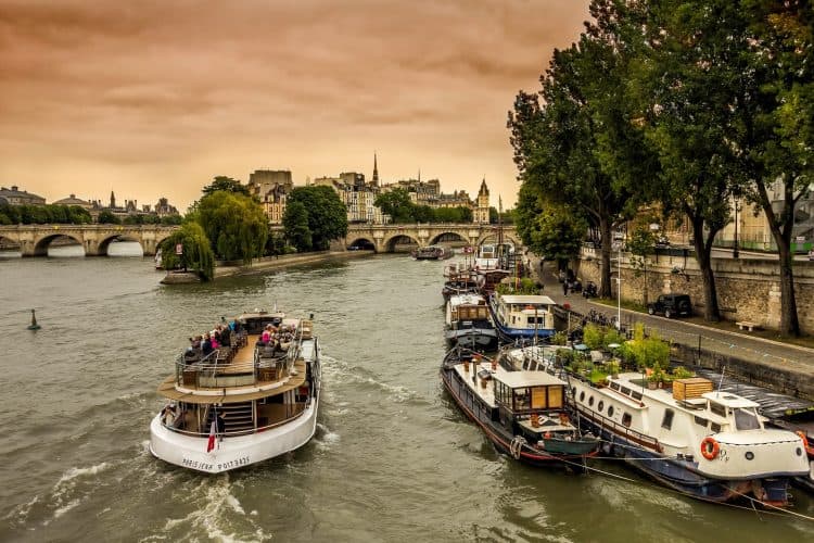 river seine