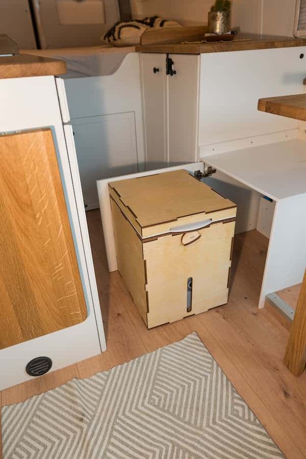 Kildwick miniloo under seat