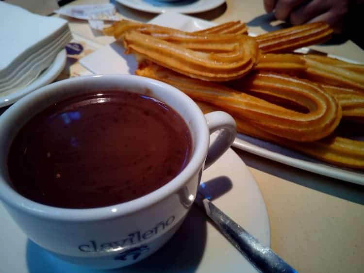 churros with chocolate