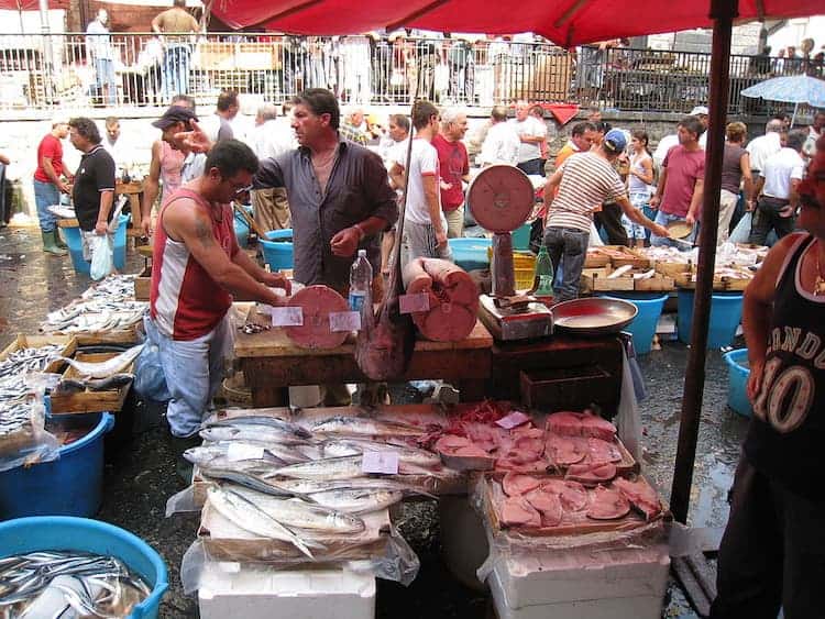 lively market