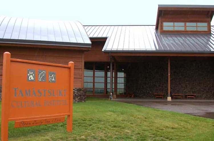 Tamástslikt Cultural Institute