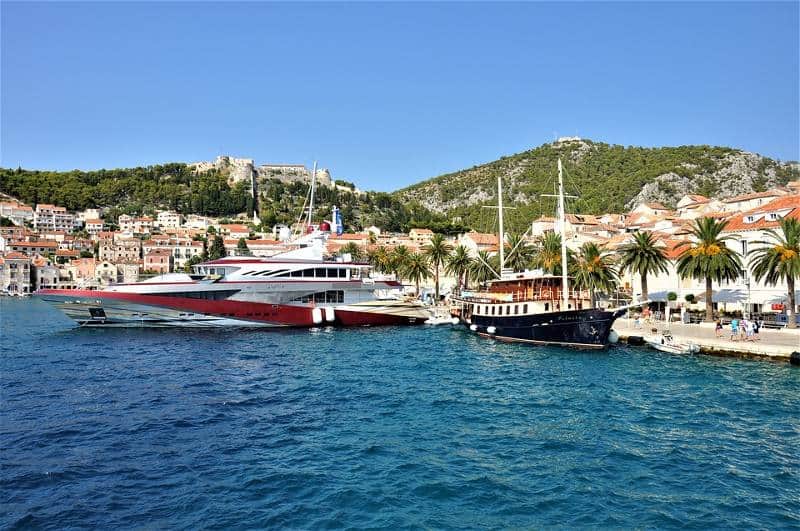 Hvar Boat