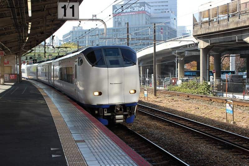 Osaka Train