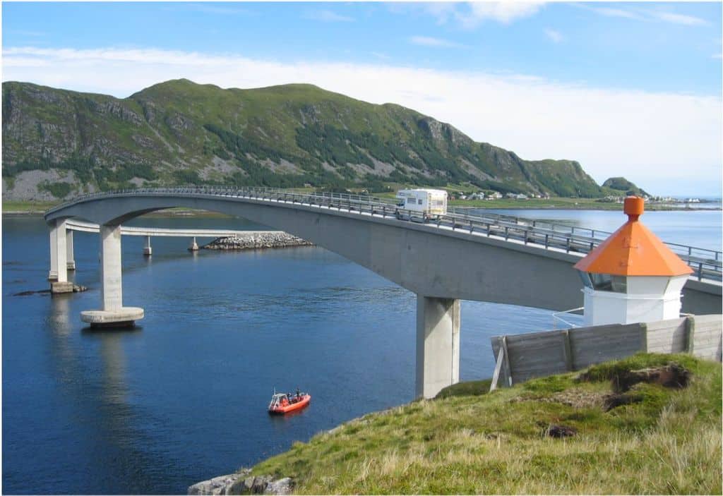 Bridge to Runde