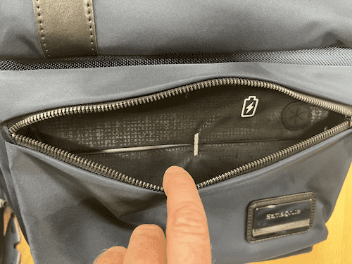 samsonite open road 2.0 front pocket battery opening